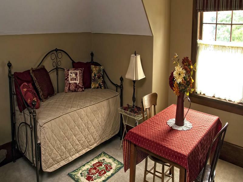 Hawthorn Bed And Breakfast Independence Exterior foto